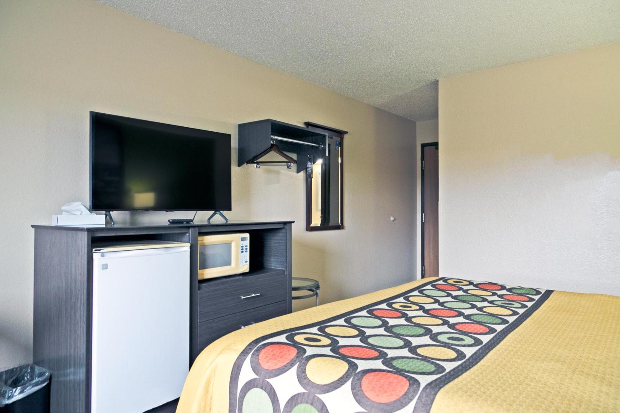 Super 8 By Wyndham Augusta Ft Eisenhower Area Exterior foto
